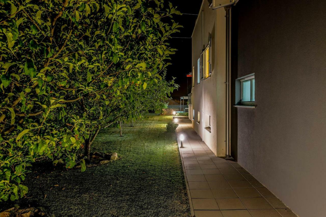 Luxury Villa Nadalina-Dicmo دوغوبولج المظهر الخارجي الصورة