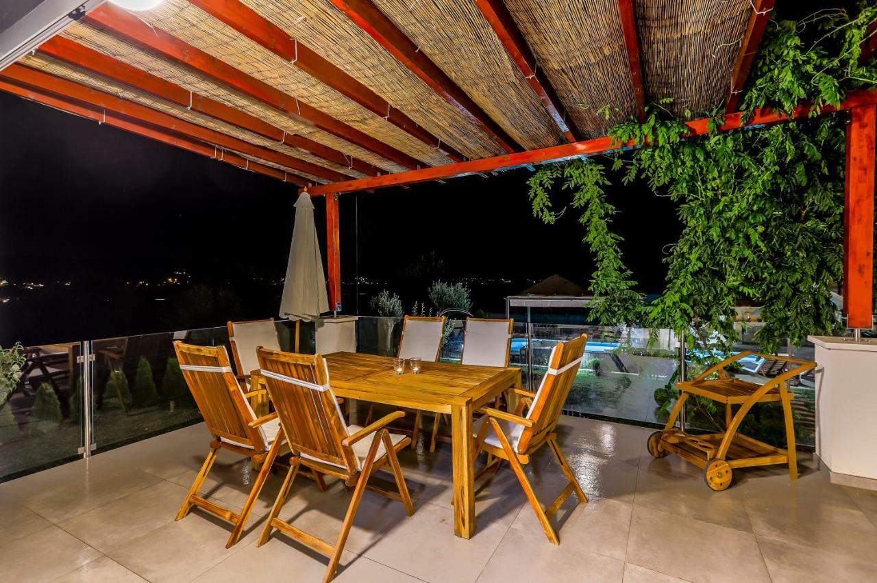 Luxury Villa Nadalina-Dicmo دوغوبولج المظهر الخارجي الصورة